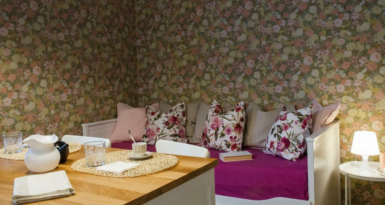Flowers Apartment Joivy 25 Комо Екстер'єр фото
