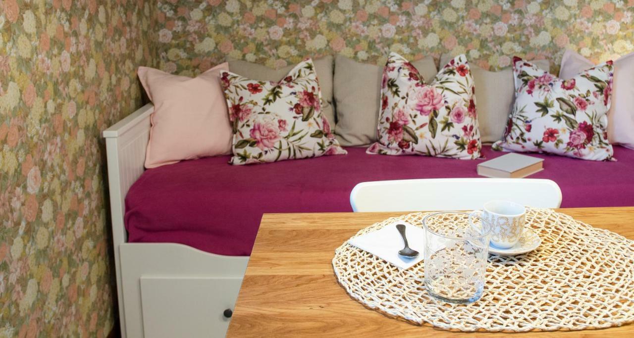 Flowers Apartment Joivy 25 Комо Екстер'єр фото