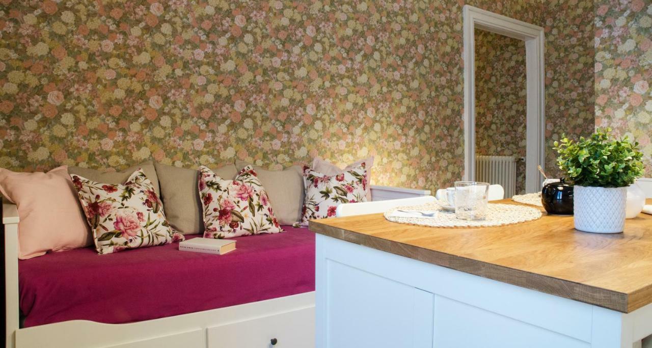 Flowers Apartment Joivy 25 Комо Екстер'єр фото