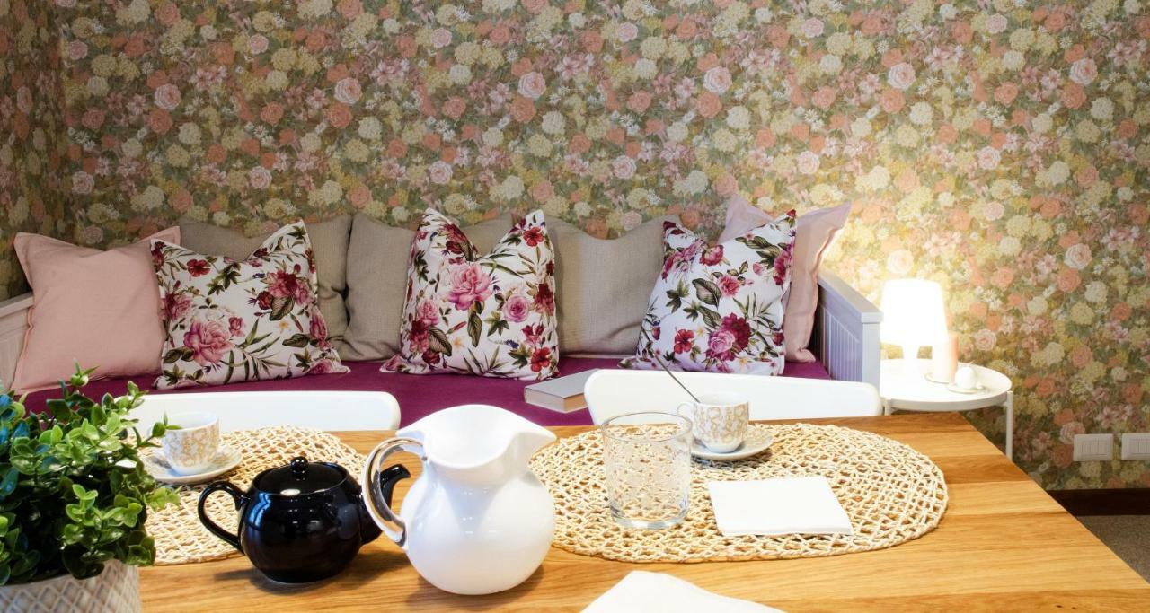 Flowers Apartment Joivy 25 Комо Екстер'єр фото