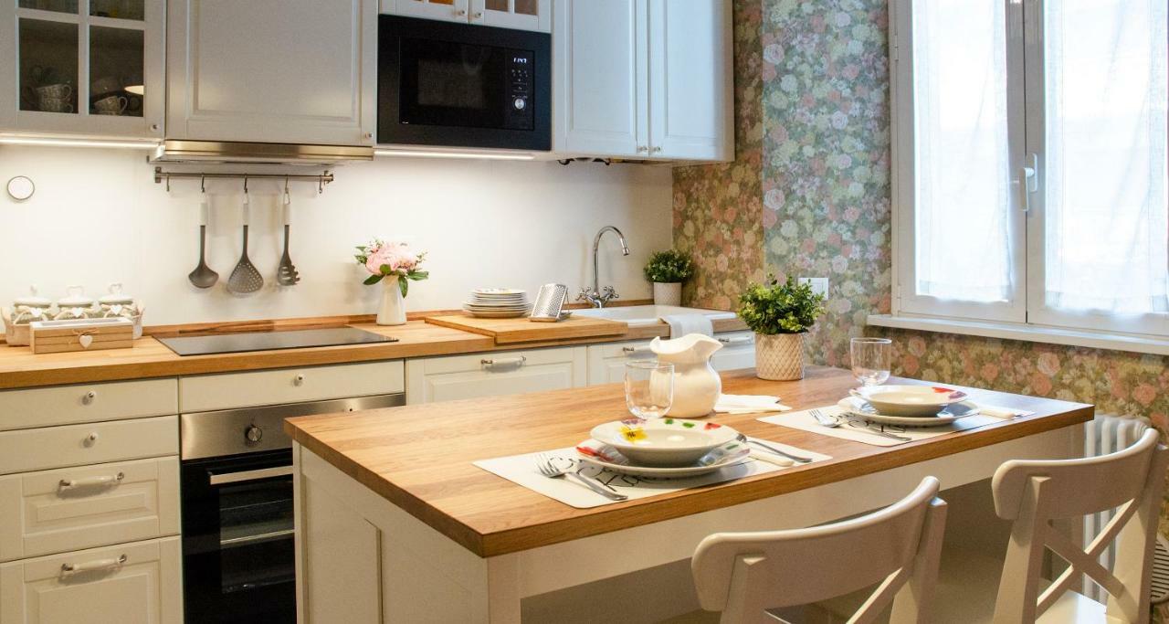 Flowers Apartment Joivy 25 Комо Екстер'єр фото