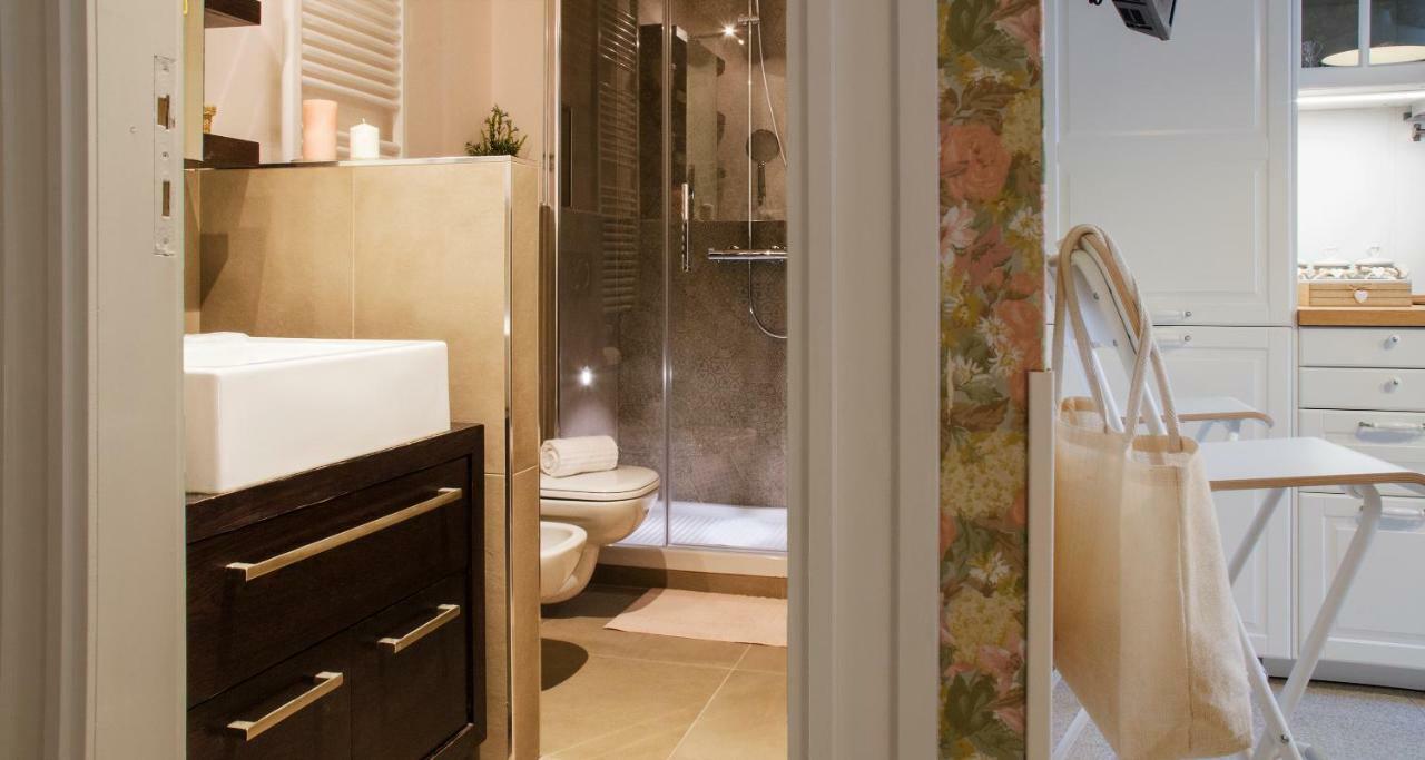 Flowers Apartment Joivy 25 Комо Екстер'єр фото